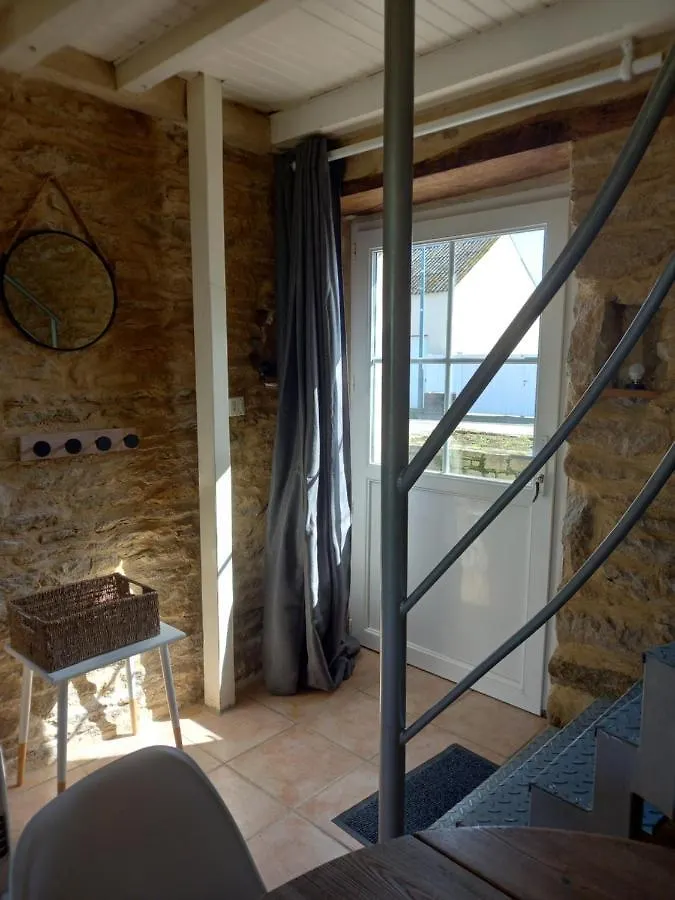 Maisonnette en pierre avec terrasse privative. Baye  Appartement