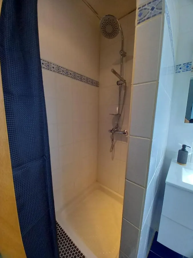 Appartement Maisonnette en pierre avec terrasse privative. Baye